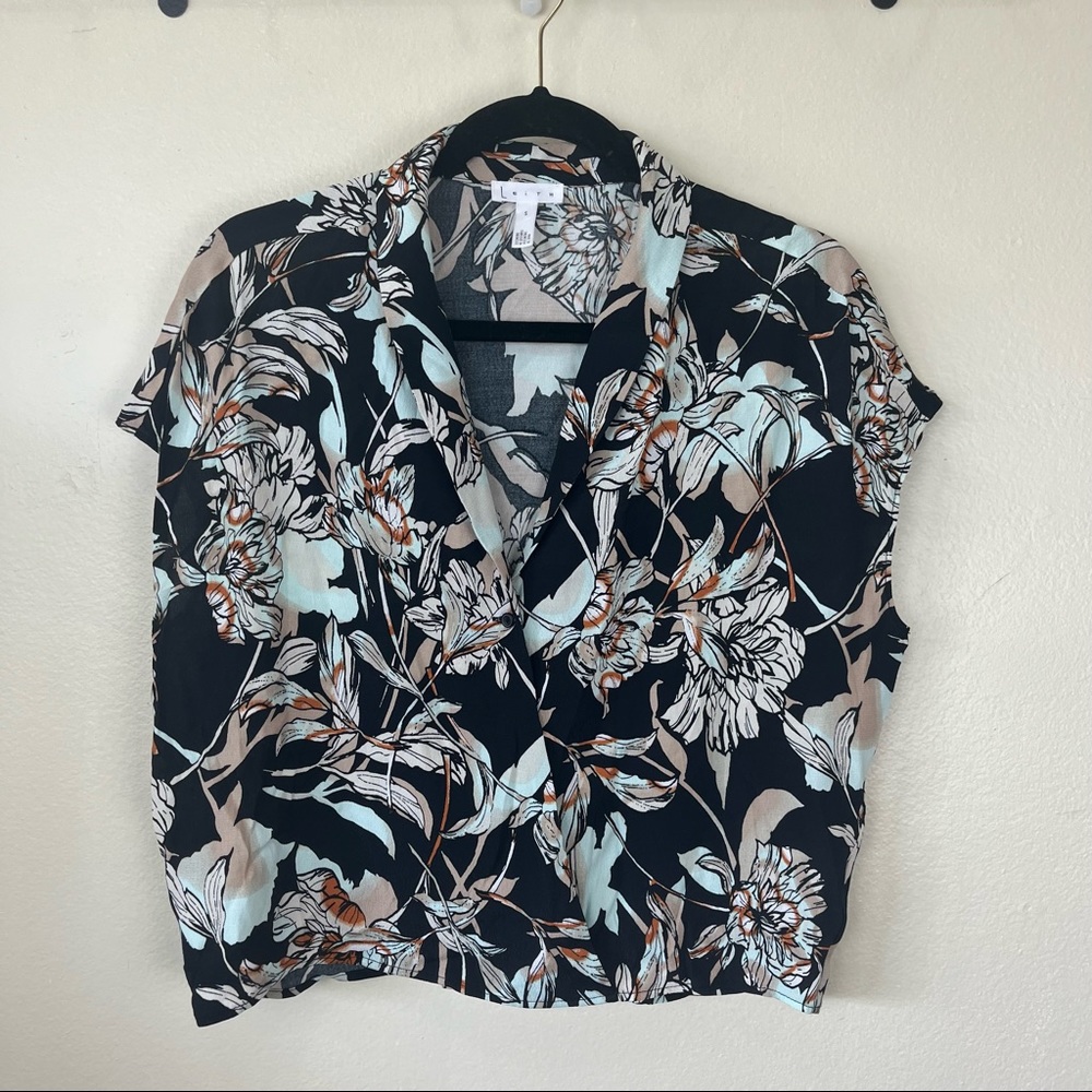 Leith / Nordstrom Floral V-neck Dark Floral Blouse Women's S/Small